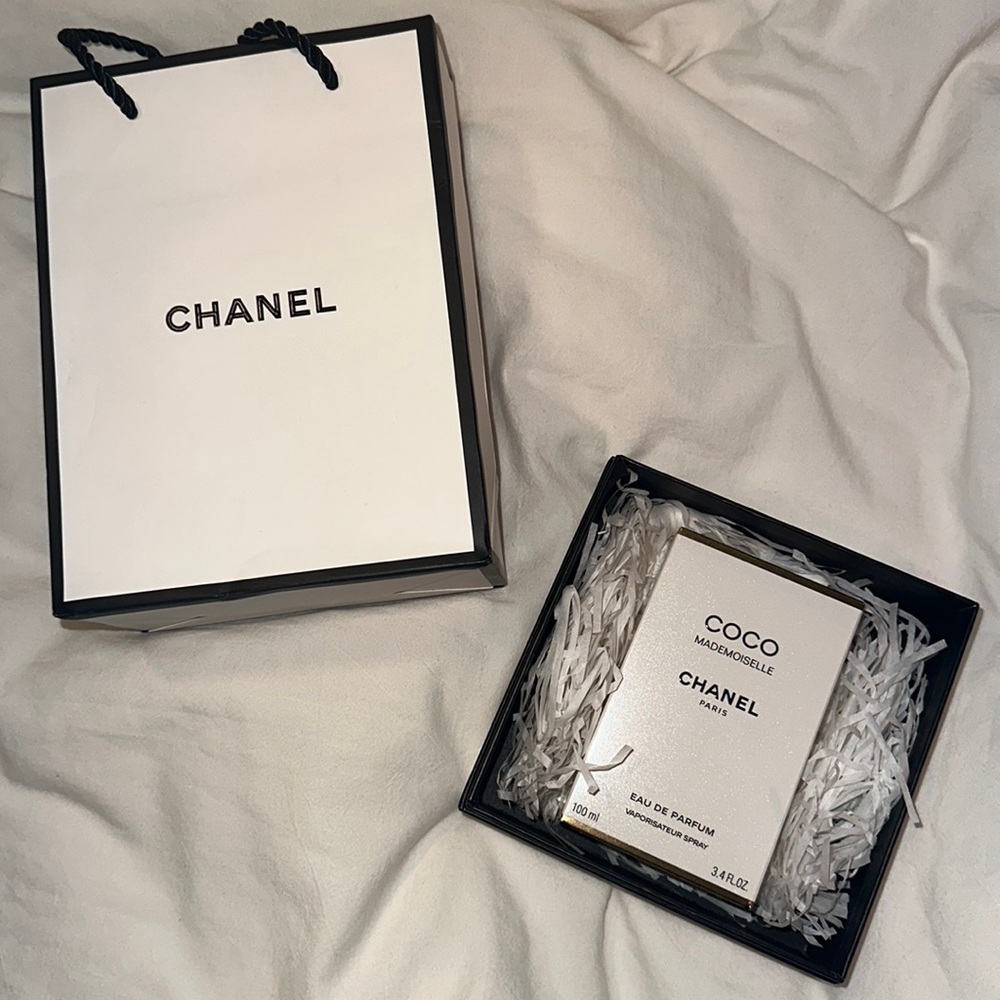 NWT Chanel Coco Mademoiselle Eau de Parfum 3.4oz with Box and Bag